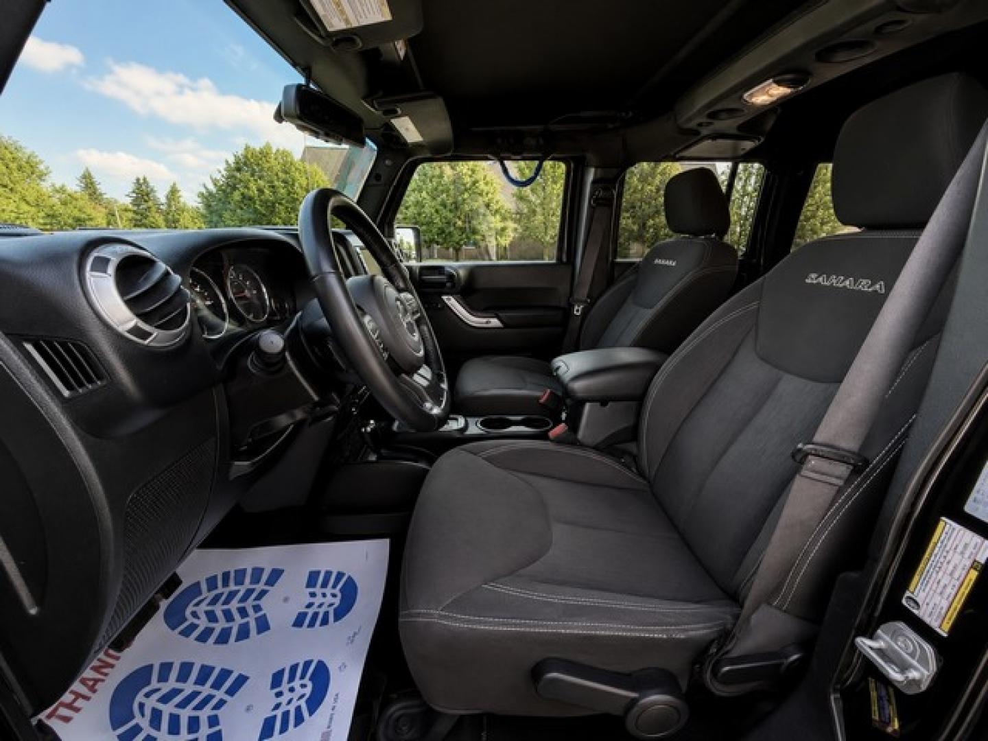 2017 BLACK JEEP WRANGLER (1C4BJWEG4HL) with an V6,3.6L(220 CID),DOHC engine, AUTOMATIC transmission, located at 14600 Frazho Road, Warren, MI, 48089, (586) 776-3400, 42.485996, -82.974220- Photo#6