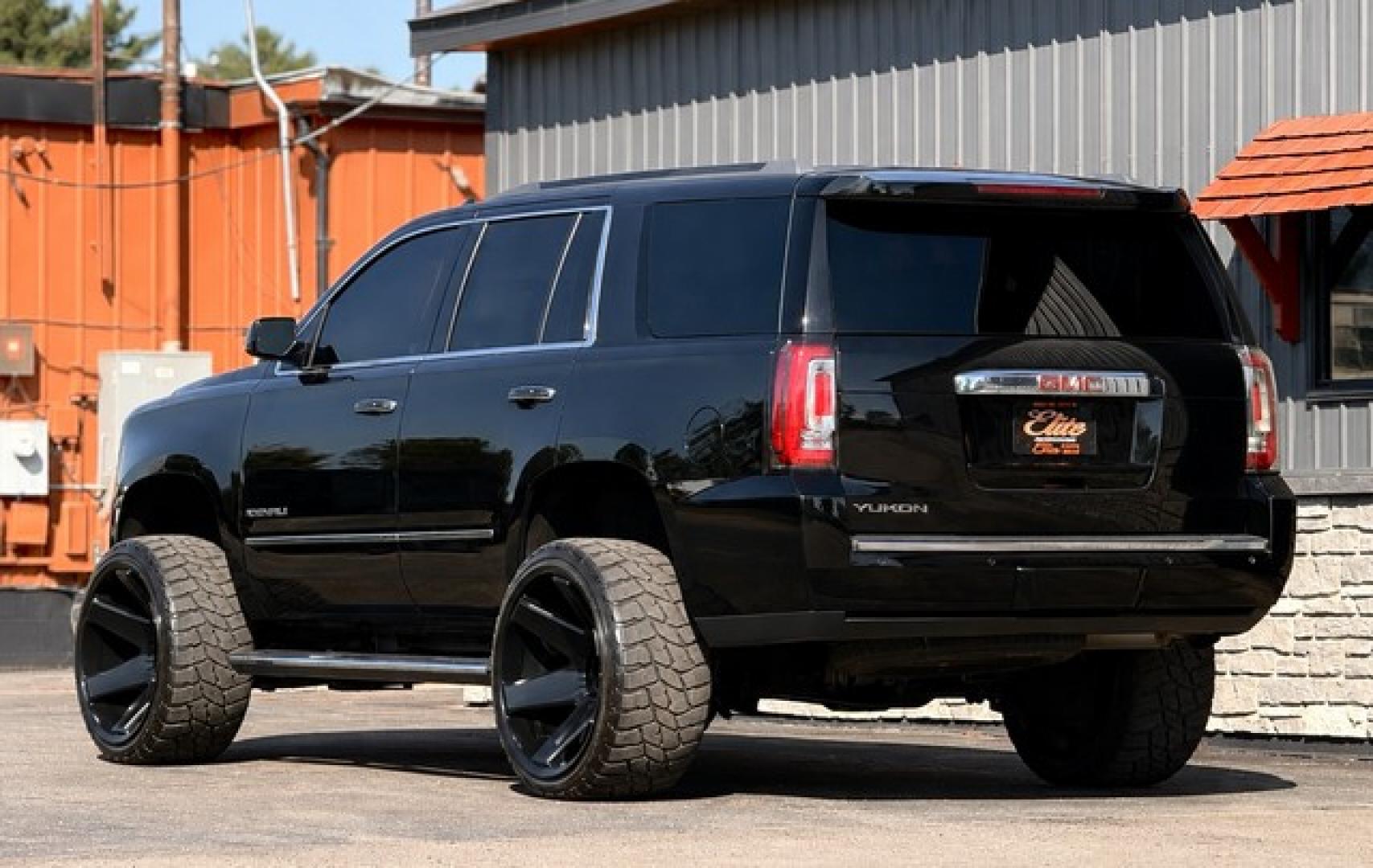 2016 BLACK GMC YUKON DENALI (1GKS2CKJ7GR) with an V8,6.2L(376 CID),OHV engine, AUTOMATIC transmission, located at 14600 Frazho Road, Warren, MI, 48089, (586) 776-3400, 42.485996, -82.974220- Photo#6