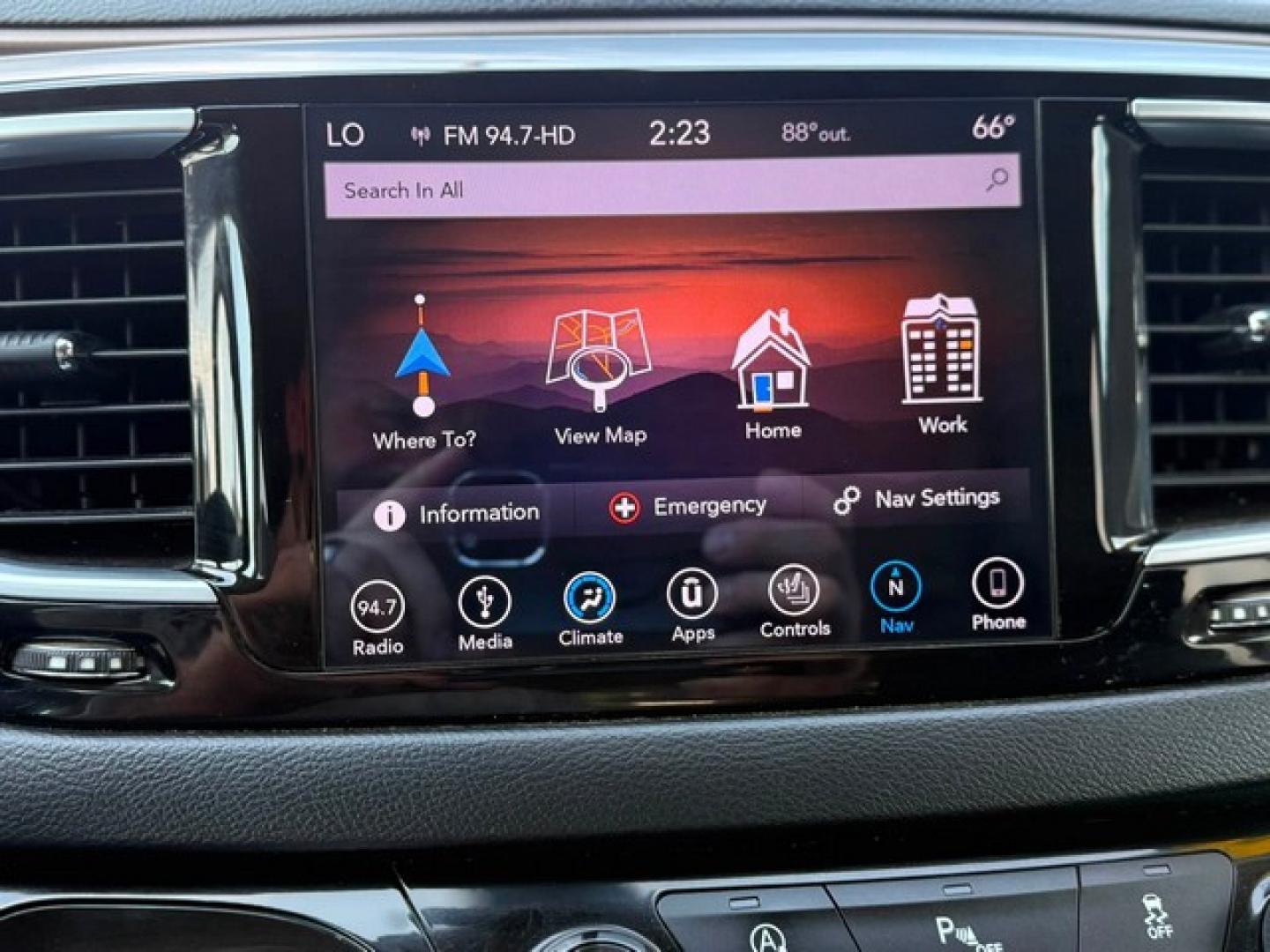 2018 GRAY CHRYSLER PACIFICA (2C4RC1EGXJR) with an V6,3.6L(220 CID),DOHC engine, AUTOMATIC transmission, located at 14600 Frazho Road, Warren, MI, 48089, (586) 776-3400, 42.485996, -82.974220- Photo#25