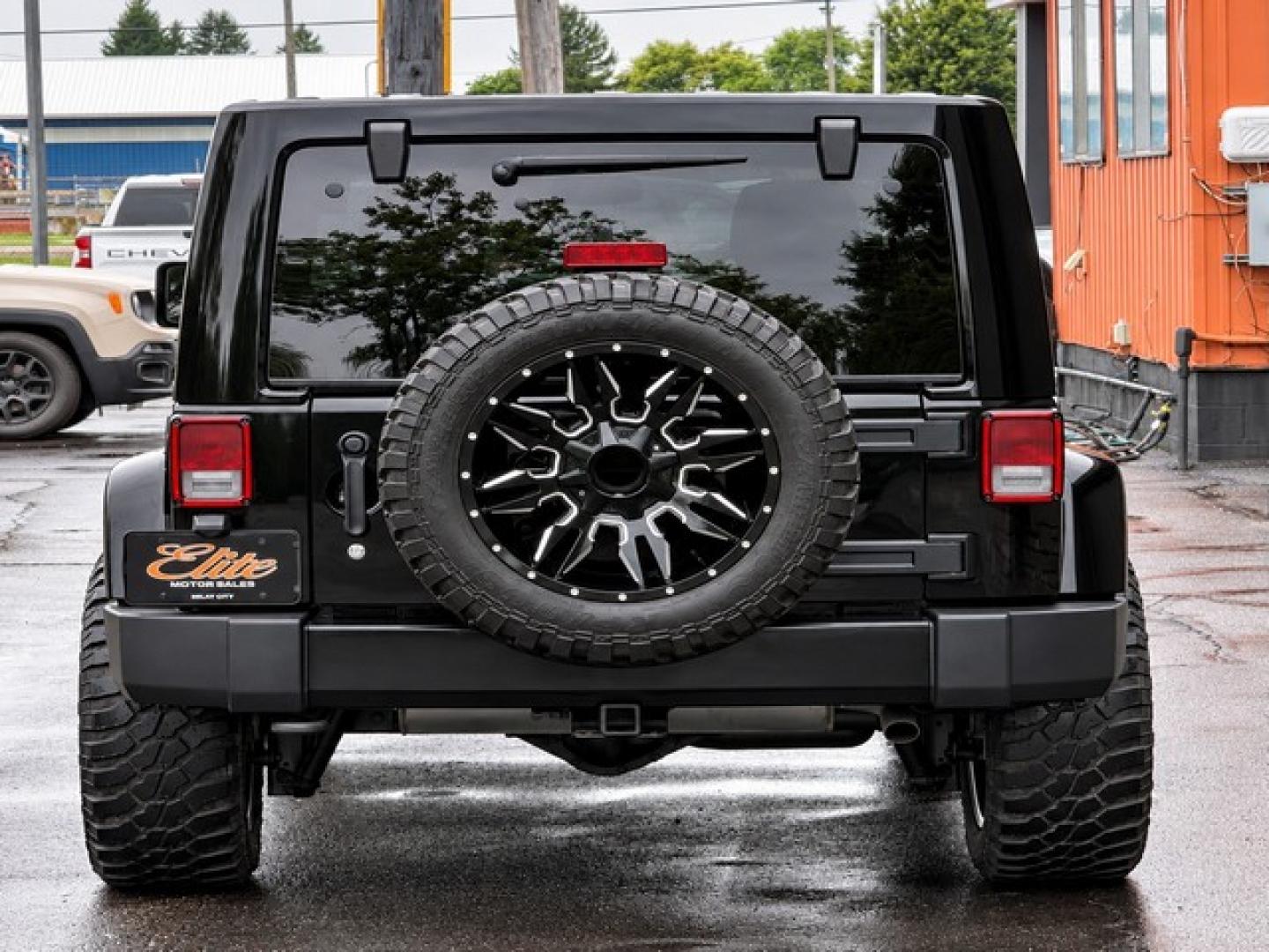 2017 BLACK JEEP WRANGLER (1C4BJWEG3HL) with an V6,3.6L(220 CID),DOHC engine, AUTOMATIC transmission, located at 14600 Frazho Road, Warren, MI, 48089, (586) 776-3400, 42.485996, -82.974220- Photo#6