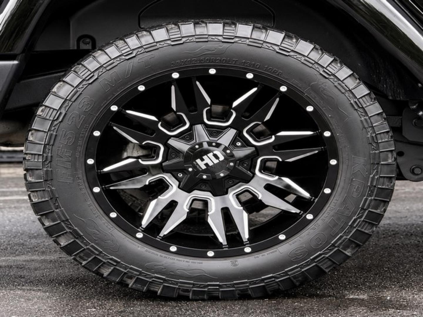 2017 BLACK JEEP WRANGLER (1C4BJWEG3HL) with an V6,3.6L(220 CID),DOHC engine, AUTOMATIC transmission, located at 14600 Frazho Road, Warren, MI, 48089, (586) 776-3400, 42.485996, -82.974220- Photo#8