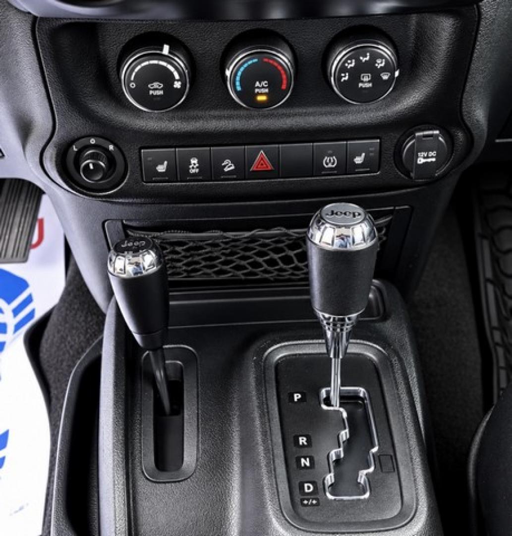2017 BLACK JEEP WRANGLER (1C4BJWEG3HL) with an V6,3.6L(220 CID),DOHC engine, AUTOMATIC transmission, located at 14600 Frazho Road, Warren, MI, 48089, (586) 776-3400, 42.485996, -82.974220- Photo#14