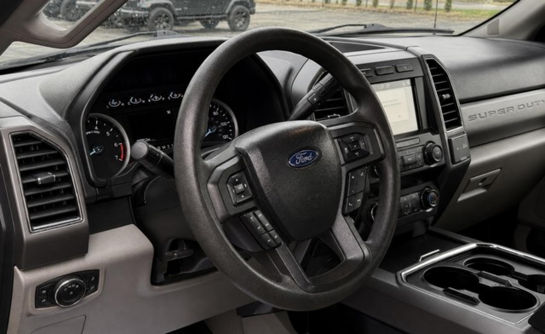 2020 BLACK FORD F-250 SUPER DUTY (1FT7X2B60LE) with an V8,6.2L(379 CID), engine, AUTOMATIC transmission, located at 14600 Frazho Road, Warren, MI, 48089, (586) 776-3400, 42.485996, -82.974220- Photo#8