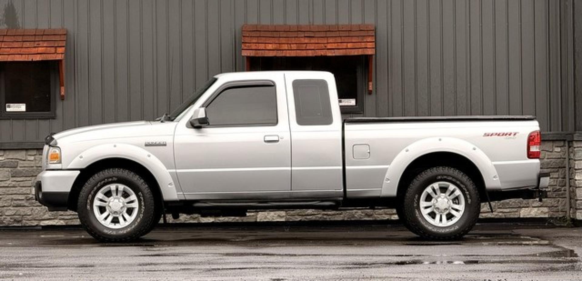 2011 SILVER FORD RANGER (1FTLR4FE8BP) with an V6,4.0L(245 CID),SOHC engine, AUTOMATIC transmission, located at 14600 Frazho Road, Warren, MI, 48089, (586) 776-3400, 42.485996, -82.974220- Photo#1