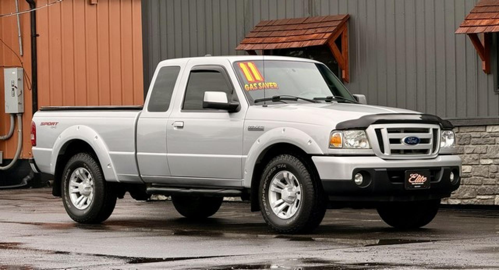 2011 SILVER FORD RANGER (1FTLR4FE8BP) with an V6,4.0L(245 CID),SOHC engine, AUTOMATIC transmission, located at 14600 Frazho Road, Warren, MI, 48089, (586) 776-3400, 42.485996, -82.974220- Photo#3
