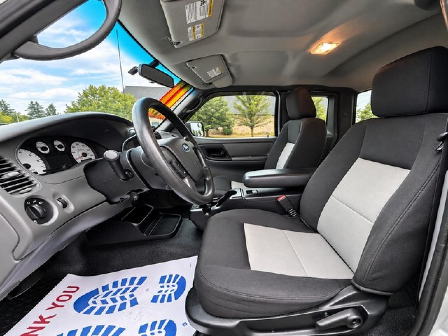 2011 SILVER FORD RANGER (1FTLR4FE8BP) with an V6,4.0L(245 CID),SOHC engine, AUTOMATIC transmission, located at 14600 Frazho Road, Warren, MI, 48089, (586) 776-3400, 42.485996, -82.974220- Photo#7
