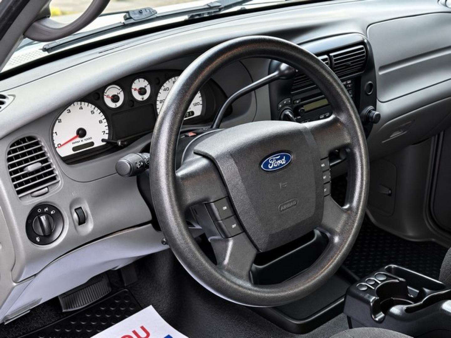 2011 SILVER FORD RANGER (1FTLR4FE8BP) with an V6,4.0L(245 CID),SOHC engine, AUTOMATIC transmission, located at 14600 Frazho Road, Warren, MI, 48089, (586) 776-3400, 42.485996, -82.974220- Photo#9