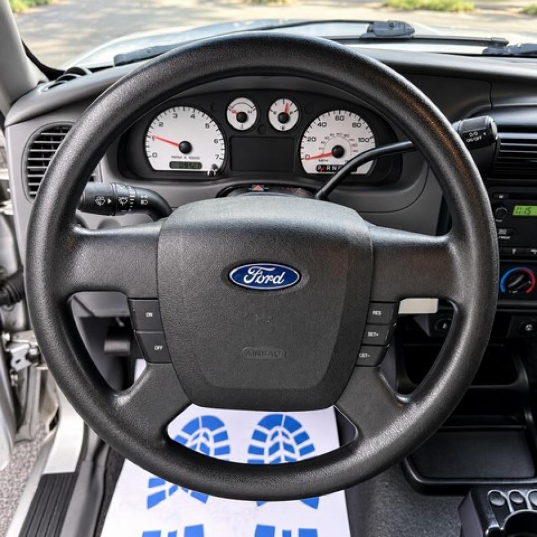 2011 SILVER FORD RANGER (1FTLR4FE8BP) with an V6,4.0L(245 CID),SOHC engine, AUTOMATIC transmission, located at 14600 Frazho Road, Warren, MI, 48089, (586) 776-3400, 42.485996, -82.974220- Photo#10