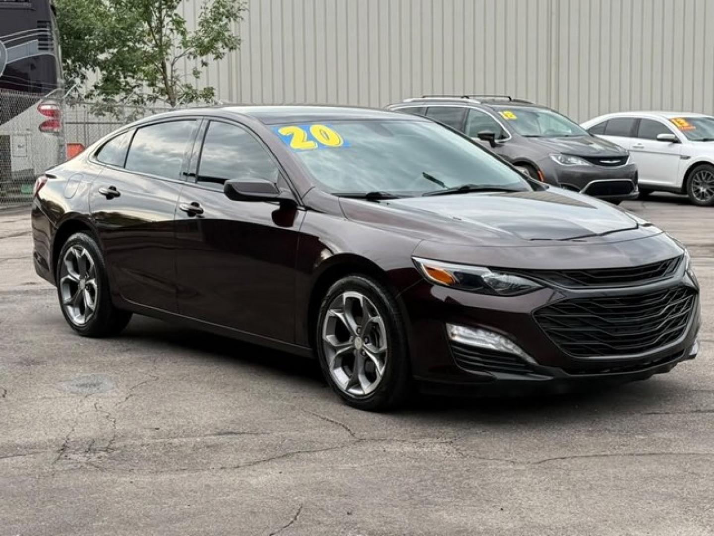 2020 BLACK CHERRY CHEVROLET MALIBU (1G1ZD5ST4LF) with an L4,1.5L(91 CID), engine, AUTOMATIC transmission, located at 14600 Frazho Road, Warren, MI, 48089, (586) 776-3400, 42.485996, -82.974220- Photo#4