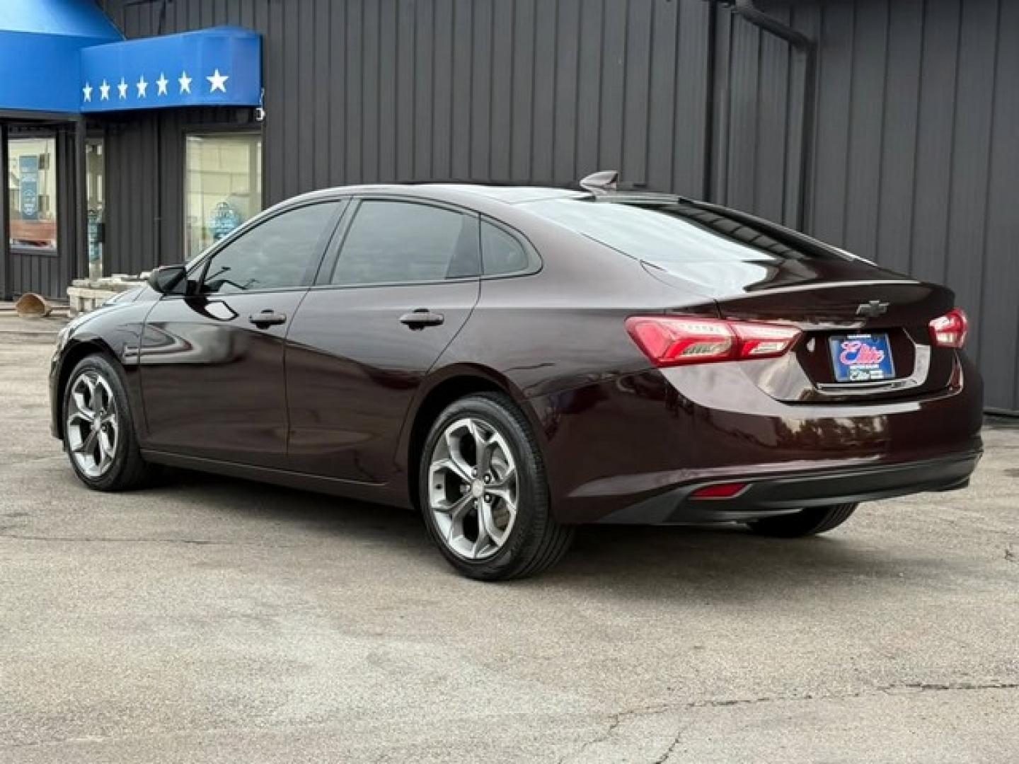 2020 BLACK CHERRY CHEVROLET MALIBU (1G1ZD5ST4LF) with an L4,1.5L(91 CID), engine, AUTOMATIC transmission, located at 14600 Frazho Road, Warren, MI, 48089, (586) 776-3400, 42.485996, -82.974220- Photo#8