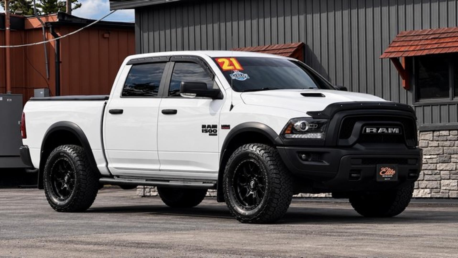 2021 WHITE RAM 1500 CLASSIC (1C6RR7LT4MS) with an V8,5.7L(345 CID),OHV engine, AUTOMATIC transmission, located at 14600 Frazho Road, Warren, MI, 48089, (586) 776-3400, 42.485996, -82.974220- Photo#5