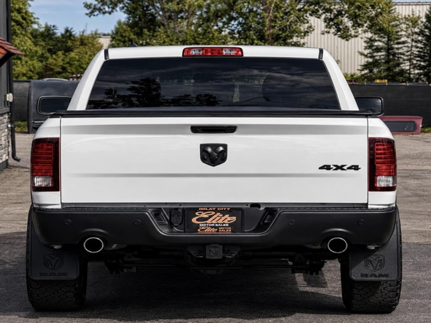 2021 WHITE RAM 1500 CLASSIC (1C6RR7LT4MS) with an V8,5.7L(345 CID),OHV engine, AUTOMATIC transmission, located at 14600 Frazho Road, Warren, MI, 48089, (586) 776-3400, 42.485996, -82.974220- Photo#6