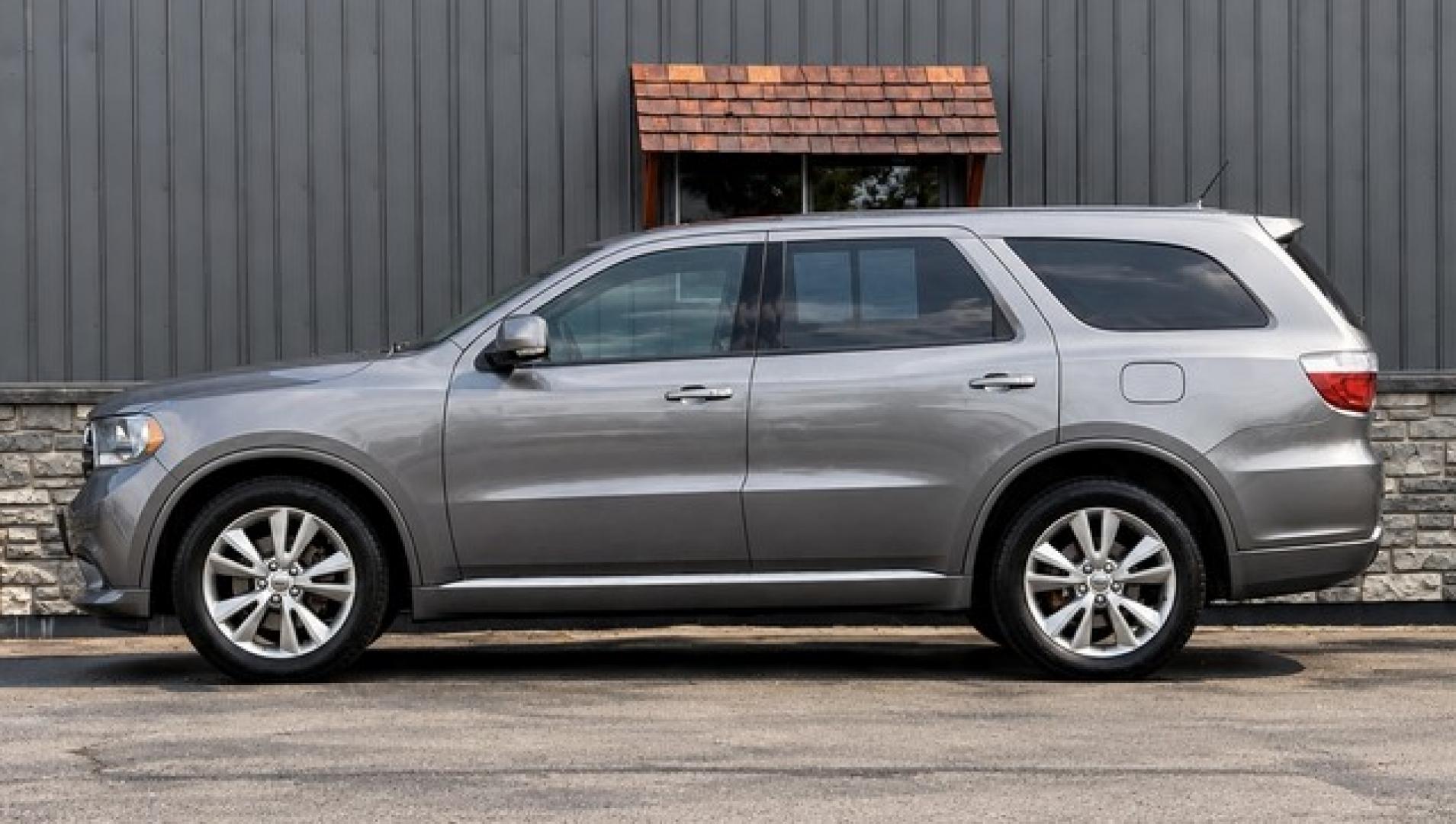 2011 GRAY DODGE DURANGO (1D4SE6GT4BC) with an V8,5.7L(345 CID),OHV engine, AUTOMATIC transmission, located at 14600 Frazho Road, Warren, MI, 48089, (586) 776-3400, 42.485996, -82.974220- Photo#1