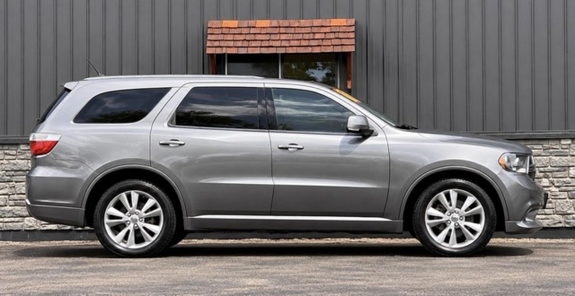2011 GRAY DODGE DURANGO (1D4SE6GT4BC) with an V8,5.7L(345 CID),OHV engine, AUTOMATIC transmission, located at 14600 Frazho Road, Warren, MI, 48089, (586) 776-3400, 42.485996, -82.974220- Photo#3