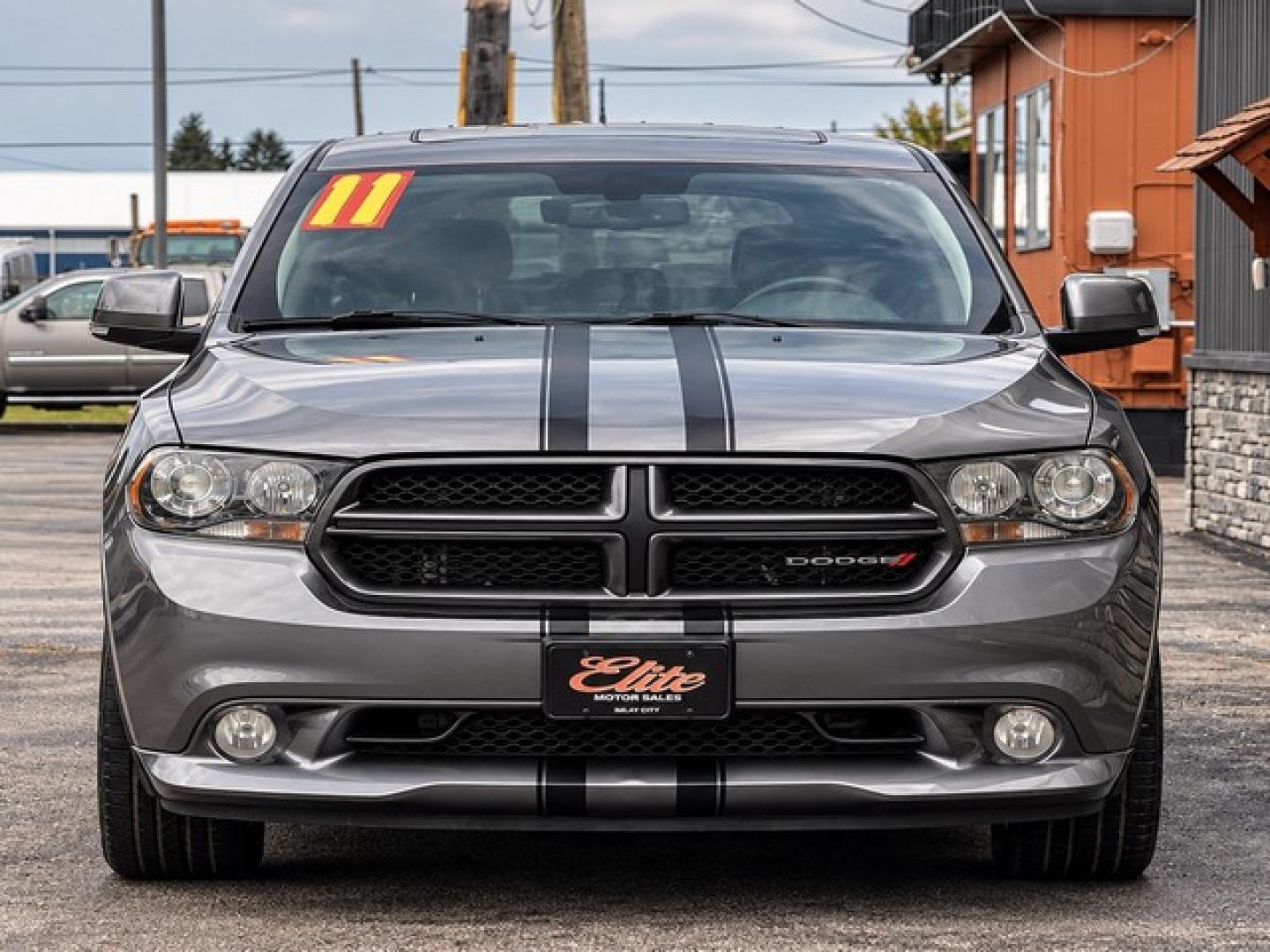 2011 GRAY DODGE DURANGO (1D4SE6GT4BC) with an V8,5.7L(345 CID),OHV engine, AUTOMATIC transmission, located at 14600 Frazho Road, Warren, MI, 48089, (586) 776-3400, 42.485996, -82.974220- Photo#5