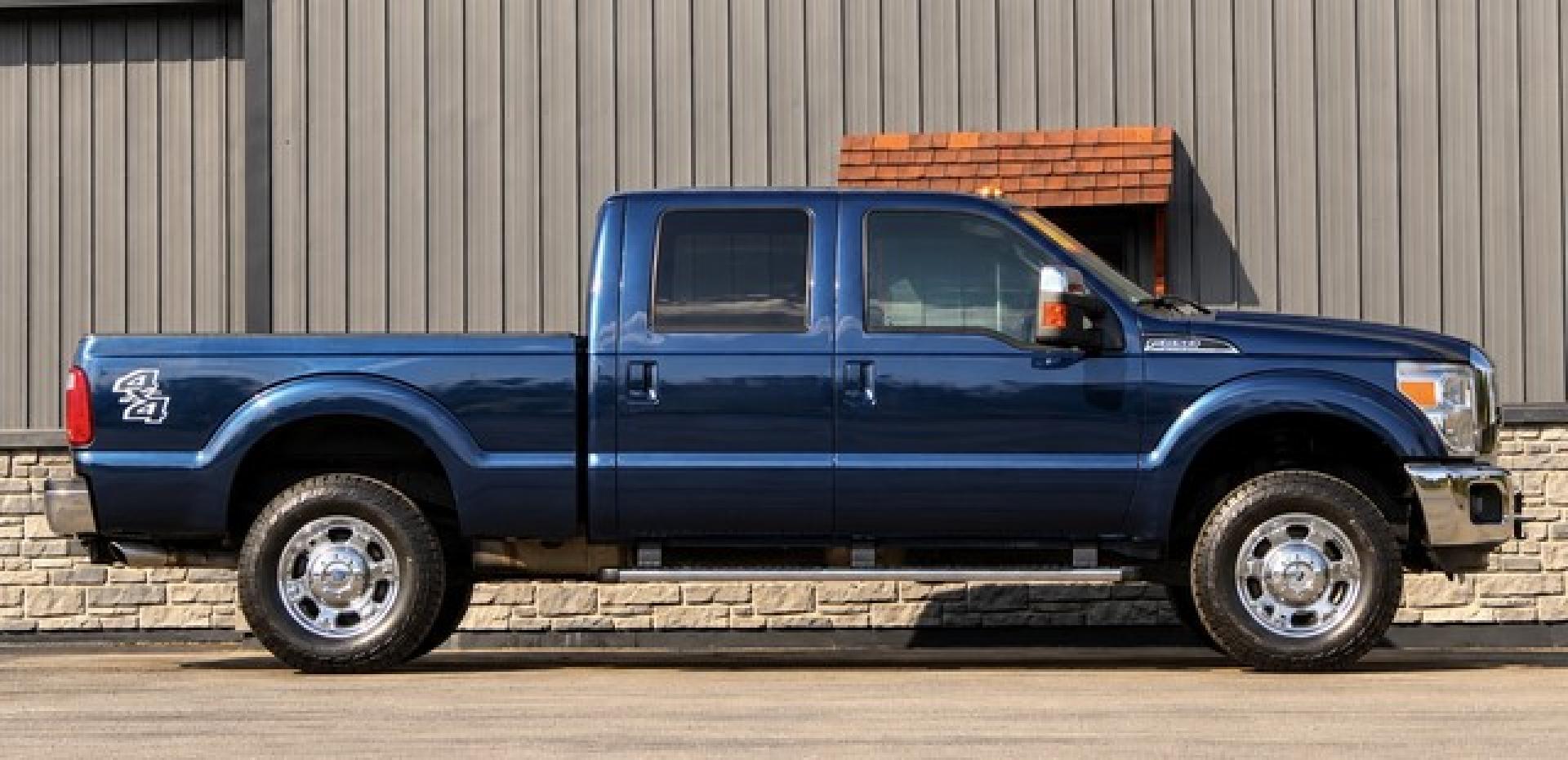 2016 BLUE FORD F-250 SUPER DUTY (1FT7W2B61GE) with an V8,6.2L(379 CID),SOHC engine, AUTOMATIC transmission, located at 14600 Frazho Road, Warren, MI, 48089, (586) 776-3400, 42.485996, -82.974220- Photo#2