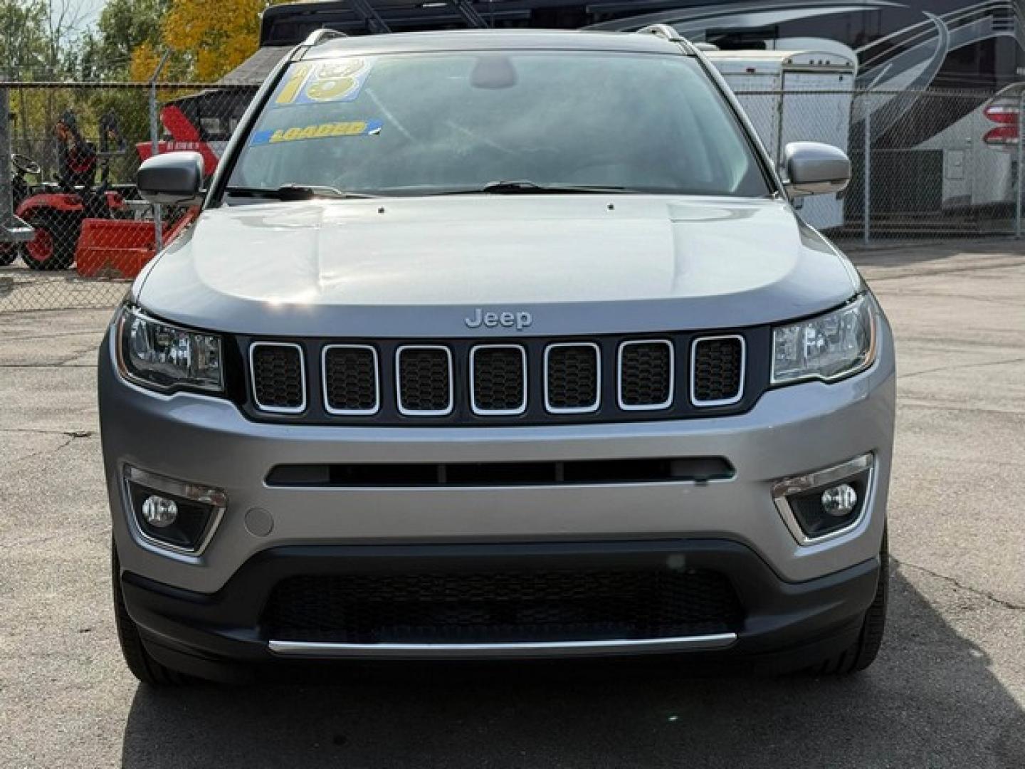 2018 BILLET SILVER METALLIC JEEP COMPASS (3C4NJDCB9JT) with an L4,2.4L(144 CID), engine, AUTOMATIC transmission, located at 14600 Frazho Road, Warren, MI, 48089, (586) 776-3400, 42.485996, -82.974220- Photo#3