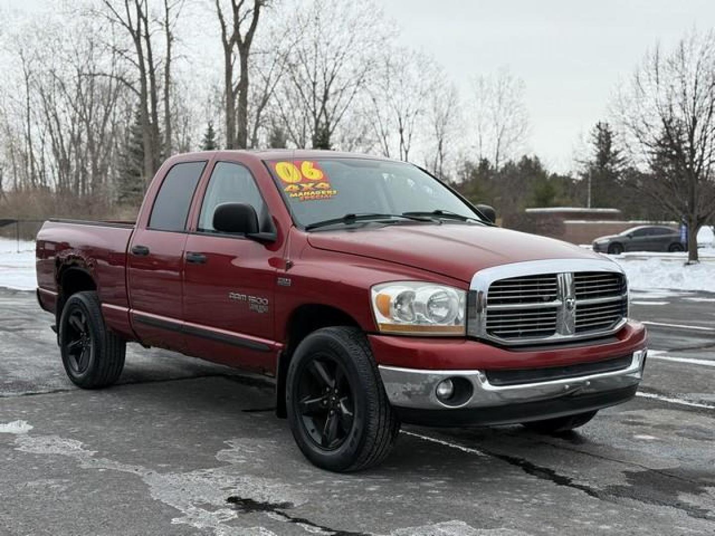 2006 BURGANDY DODGE RAM 1500 PICKUP (1D7HU18226S) with an V8,5.7L(345 CID),OHV engine, AUTOMATIC transmission, located at 14600 Frazho Road, Warren, MI, 48089, (586) 776-3400, 42.485996, -82.974220 - Photo#3